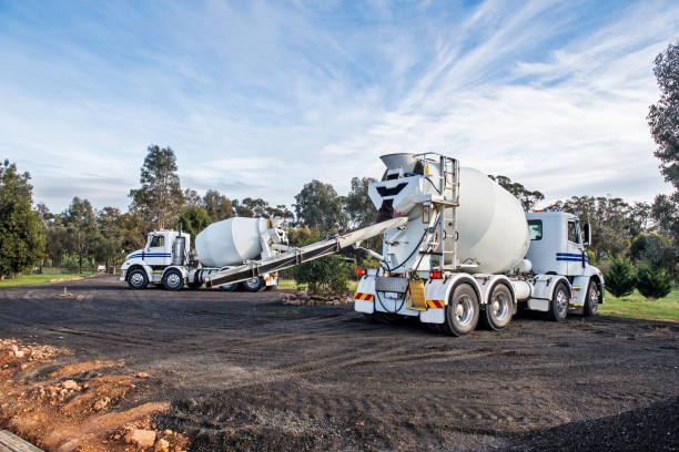 Best Concrete Contractor Near Me  in Richnd, MO